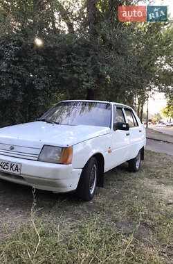 Лифтбек ЗАЗ 1103 Славута 2004 в 