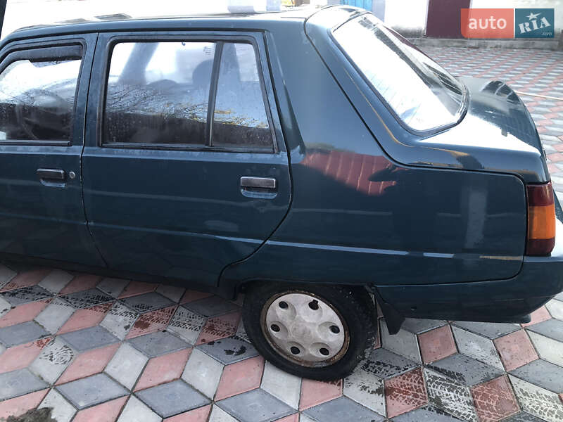 Лифтбек ЗАЗ 1103 Славута 2005 в Збараже