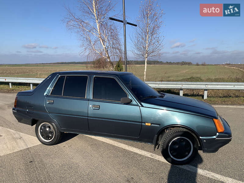 Ліфтбек ЗАЗ 1103 Славута 2005 в Городку