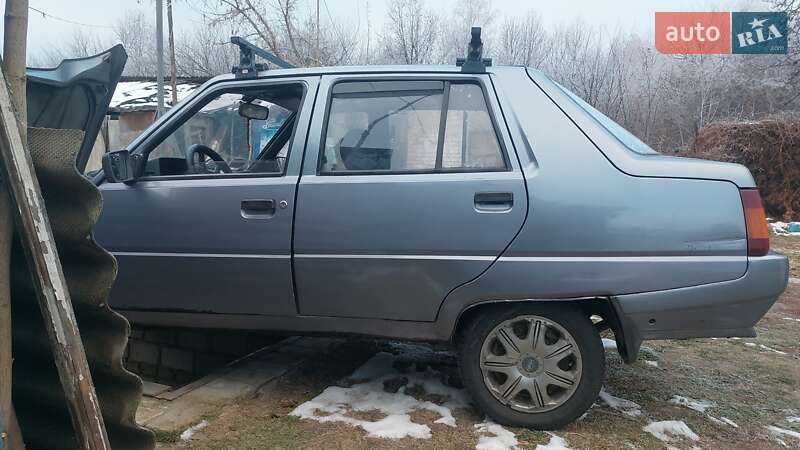 Лифтбек ЗАЗ 1103 Славута 2006 в Киеве
