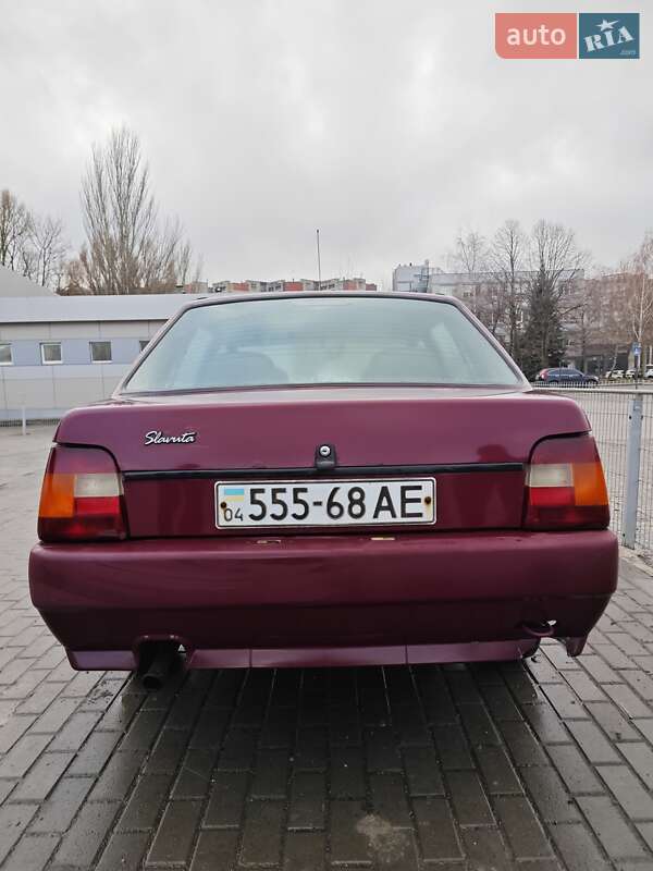 Лифтбек ЗАЗ 1103 Славута 2004 в Днепре