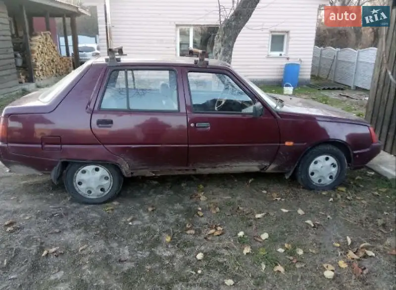 Лифтбек ЗАЗ 1103 Славута 2008 в 