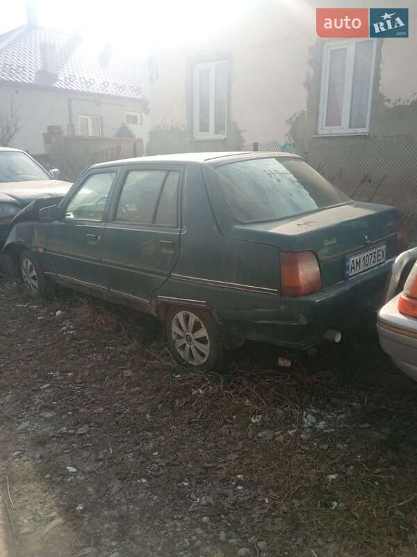 Лифтбек ЗАЗ 1103 Славута 2004 в Черновцах фото 3 Лифтбек ЗАЗ 1103 Славута 2004 в Черновцах
