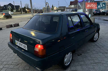 Лифтбек ЗАЗ 1103 Славута 2005 в 