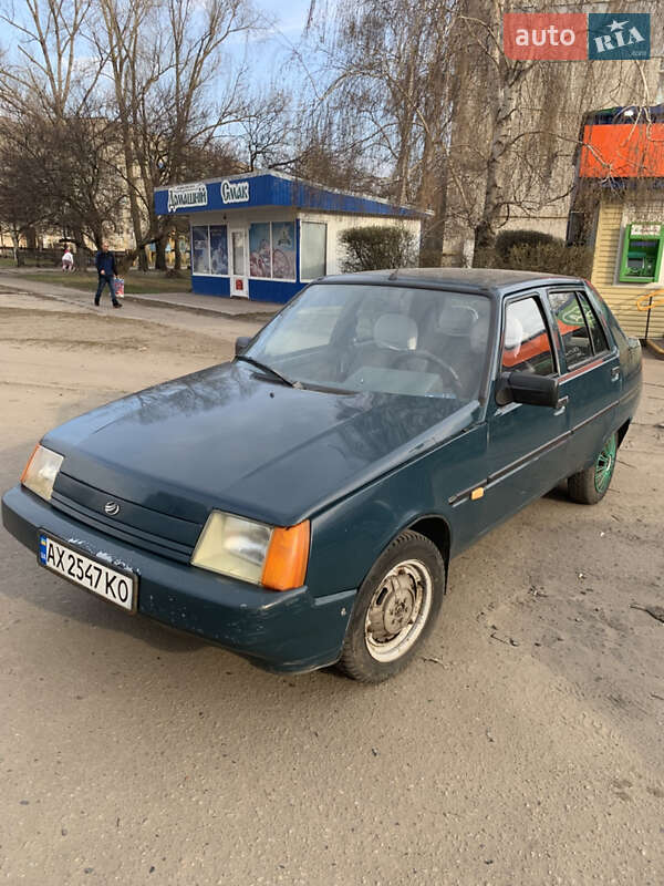 Лифтбек ЗАЗ 1103 Славута 2005 в  фото Лифтбек ЗАЗ 1103 Славута 2005 в