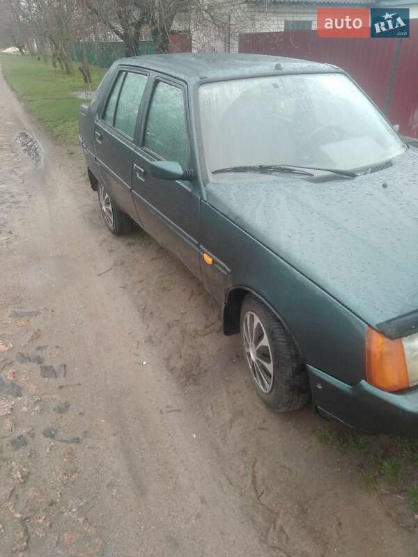 Лифтбек ЗАЗ 1103 Славута 2005 в Сагуновке