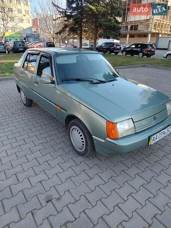 Ліфтбек ЗАЗ 1103 Славута 2006 в 