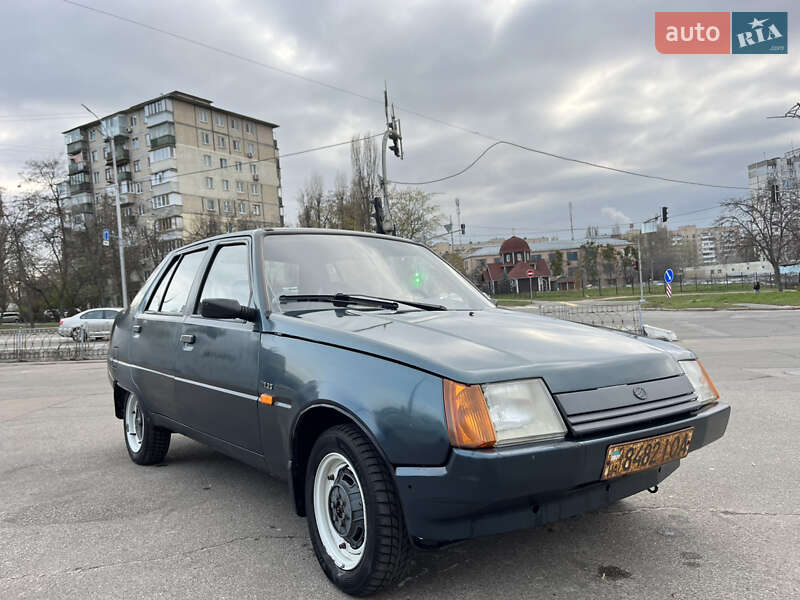 Лифтбек ЗАЗ 1103 Славута 2004 в 