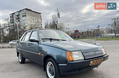 Лифтбек ЗАЗ 1103 Славута 2004 в 
