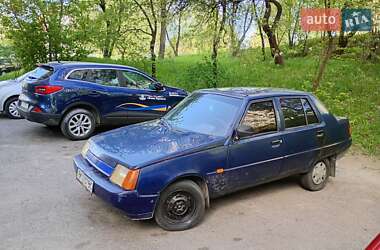 Лифтбек ЗАЗ 1103 Славута 2005 в 