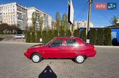 Лифтбек ЗАЗ 1103 Славута 2003 в 