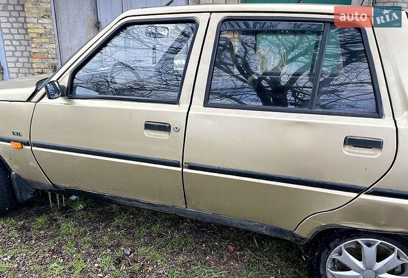 Лифтбек ЗАЗ 1103 Славута 2002 в 