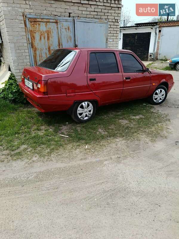 Лифтбек ЗАЗ 1103 Славута 2008 в Луцке