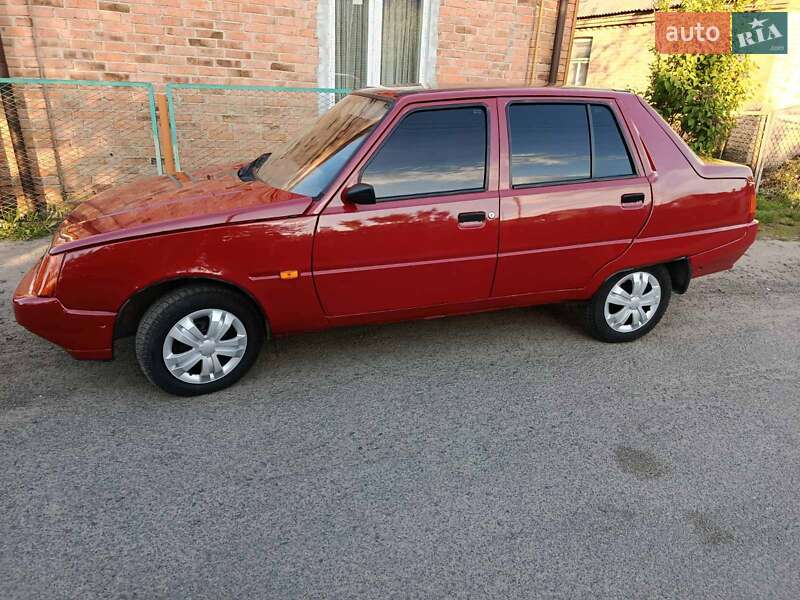 Ліфтбек ЗАЗ 1103 Славута 2008 в 