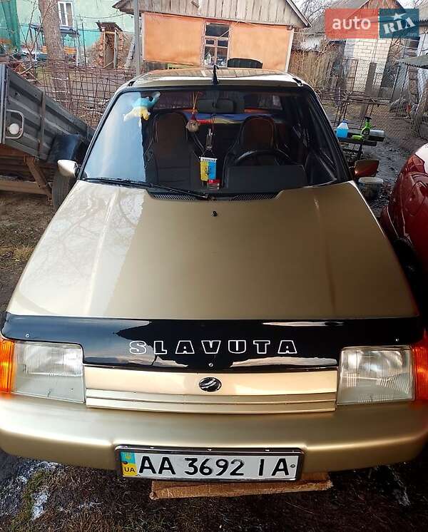 Лифтбек ЗАЗ 1103 Славута 2001 в Бахмаче