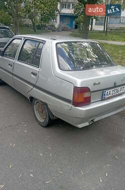 Лифтбек ЗАЗ 1103 Славута 2005 в 