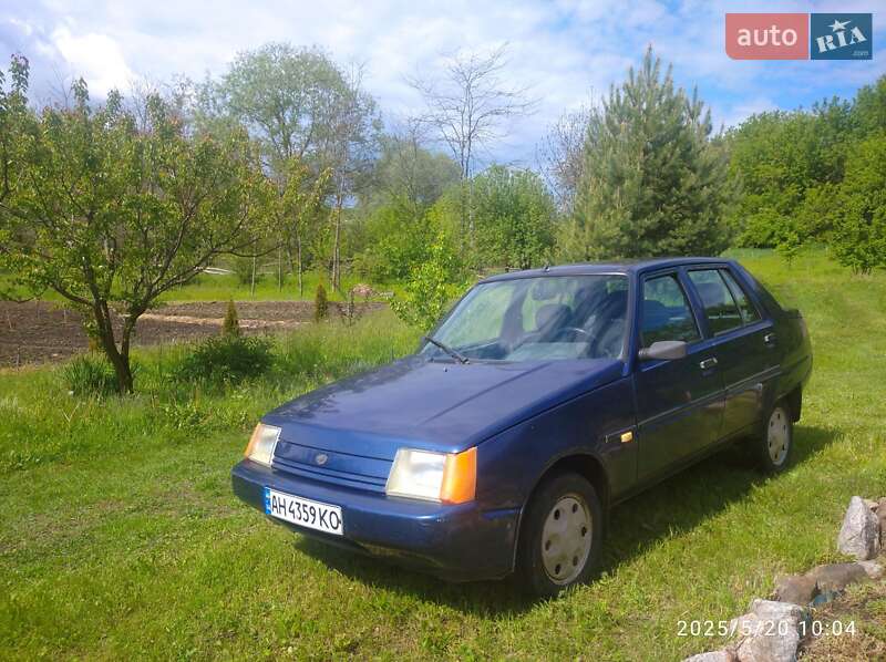 Лифтбек ЗАЗ 1103 Славута 2005 в Лебедине