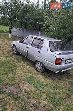 Лифтбек ЗАЗ 1103 Славута 2000 в 