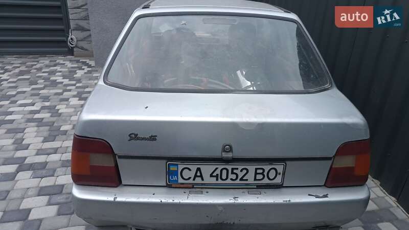 ЗАЗ 1103 Славута 2003