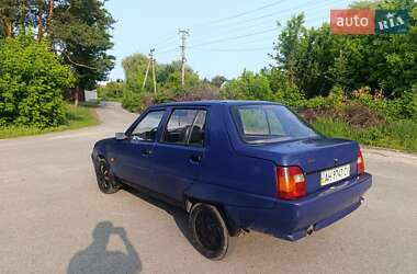 Лифтбек ЗАЗ 1103 Славута 2003 в 