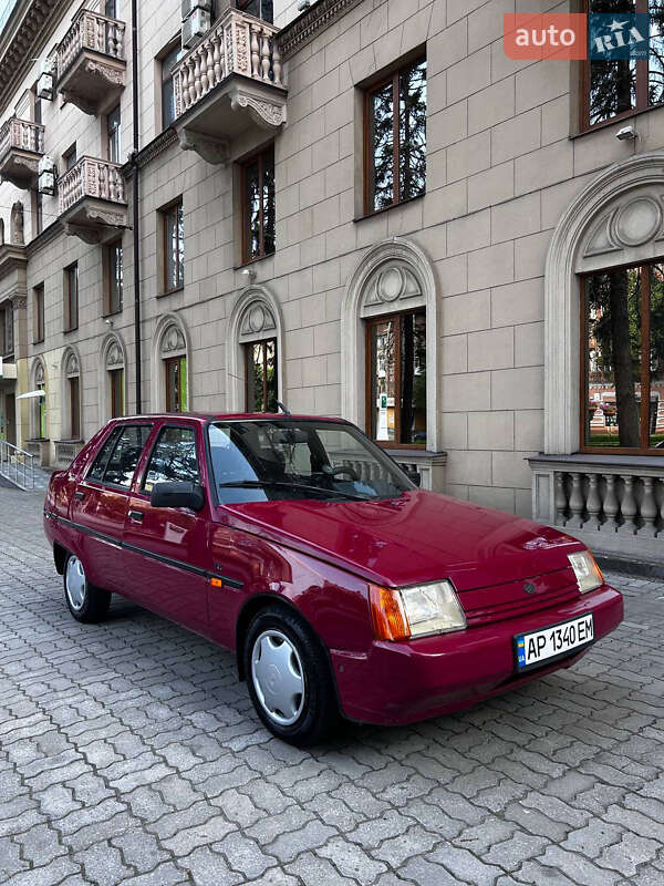 Лифтбек ЗАЗ 1103 Славута 2003 в 