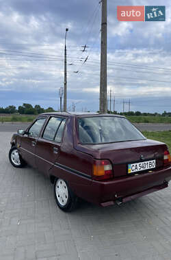 Лифтбек ЗАЗ 1103 Славута 2005 в 