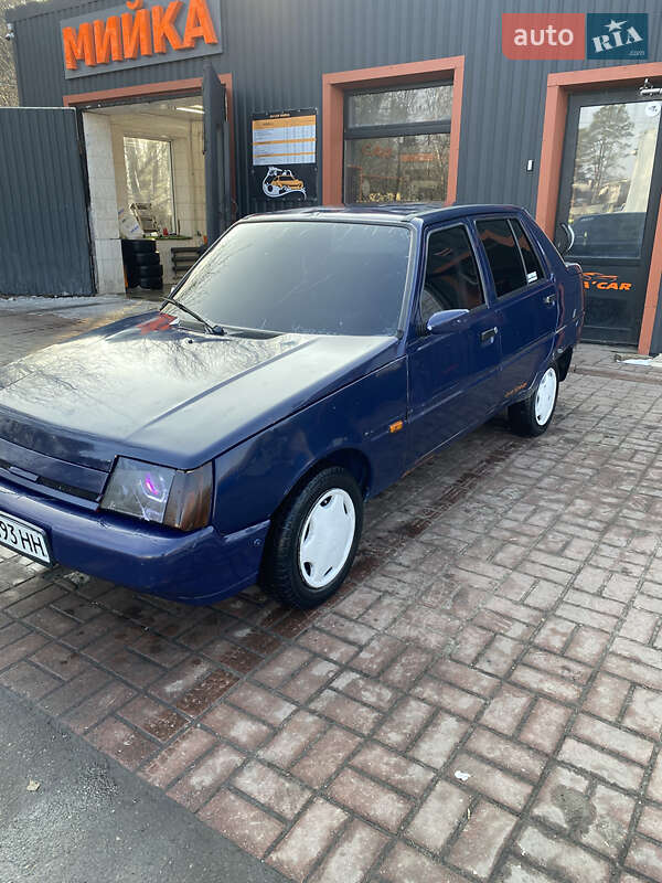 Лифтбек ЗАЗ 1103 Славута 2005 в Бобровице