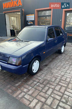 Лифтбек ЗАЗ 1103 Славута 2005 в 