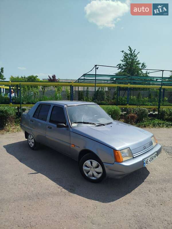 Лифтбек ЗАЗ 1103 Славута 2006 в Днепре