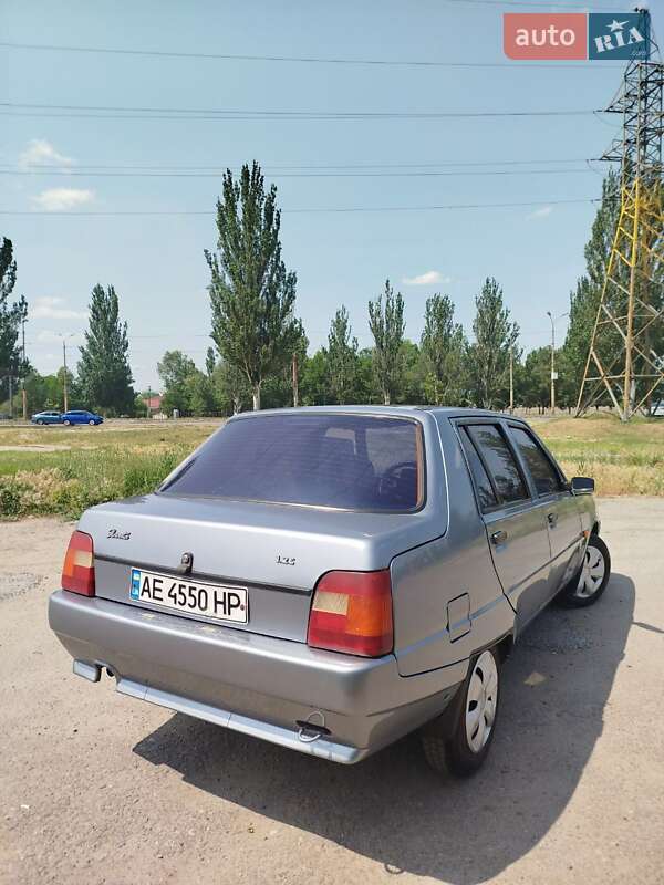 Лифтбек ЗАЗ 1103 Славута 2006 в Днепре