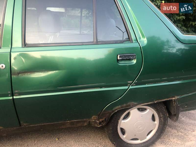 Лифтбек ЗАЗ 1103 Славута 2003 в Киеве