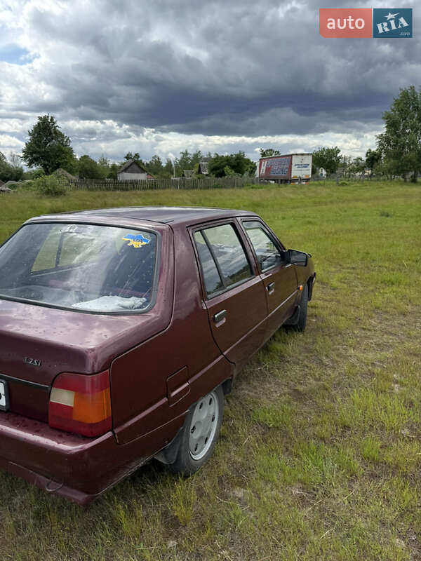 Лифтбек ЗАЗ 1103 Славута 2007 в Рокитном