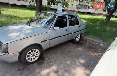 Лифтбек ЗАЗ 1103 Славута 2004 в Киеве