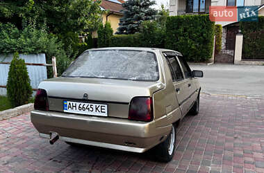 Лифтбек ЗАЗ 1103 Славута 2002 в 