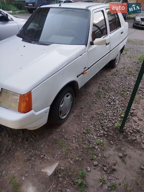 Лифтбек ЗАЗ 1103 Славута 2004 в Корсуне-Шевченковском