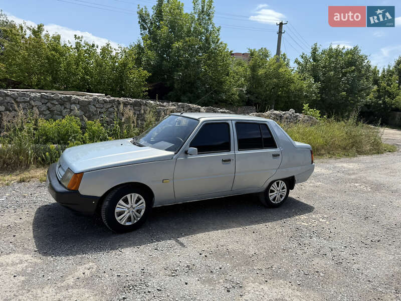 Лифтбек ЗАЗ 1103 Славута 2004 в Тернополе