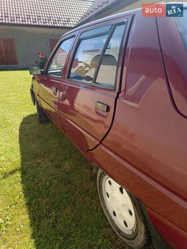 Лифтбек ЗАЗ 1103 Славута 2005 в Бучаче