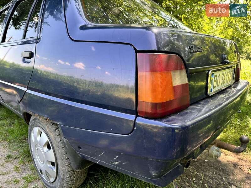 Лифтбек ЗАЗ 1103 Славута 2005 в Почаеве