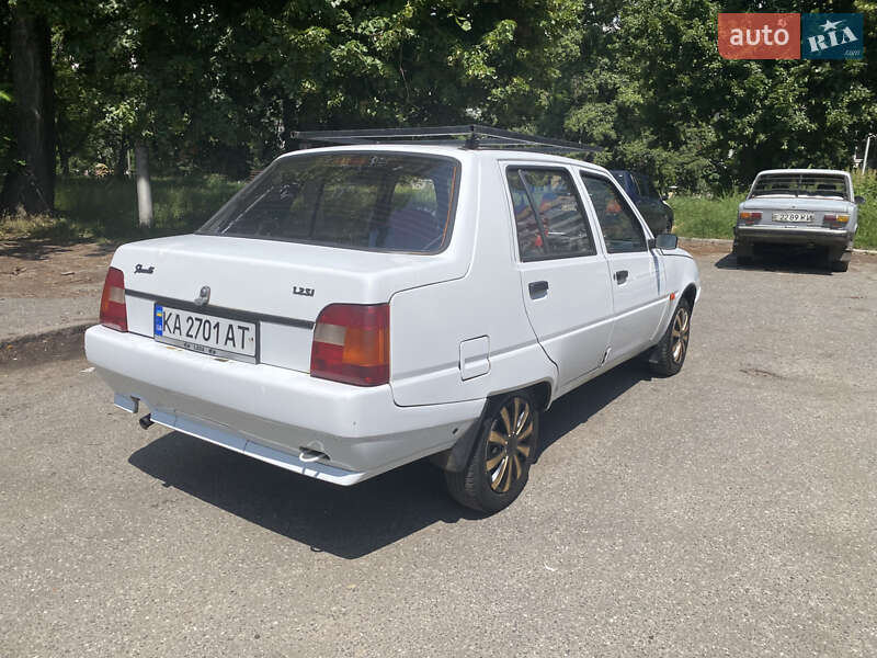 Лифтбек ЗАЗ 1103 Славута 2007 в Киеве