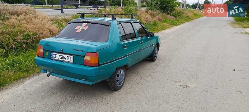 Лифтбек ЗАЗ 1103 Славута 2003 в Чернигове