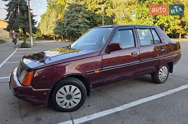 Лифтбек ЗАЗ 1103 Славута 2006 в 