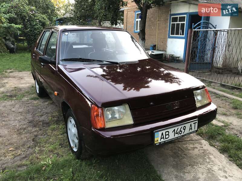 Лифтбек ЗАЗ 1103 Славута 2007 в Казатине
