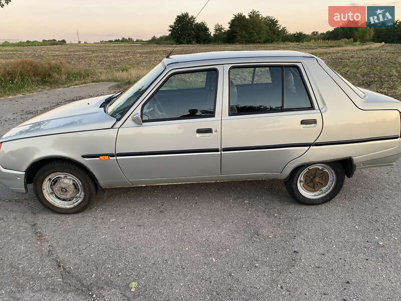 Лифтбек ЗАЗ 1103 Славута 2006 в Чигирине