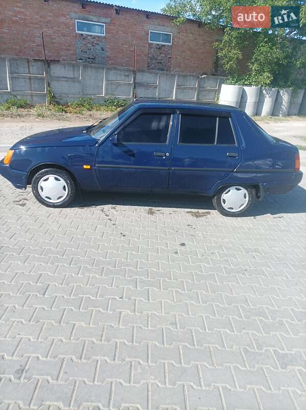 Лифтбек ЗАЗ 1103 Славута 2004 в Тульчине фото 10 Лифтбек ЗАЗ 1103 Славута 2004 в Тульчине