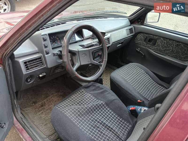 Лифтбек ЗАЗ 1103 Славута 2005 в Киеве