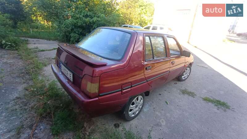 Лифтбек ЗАЗ 1103 Славута 2001 в Лубнах