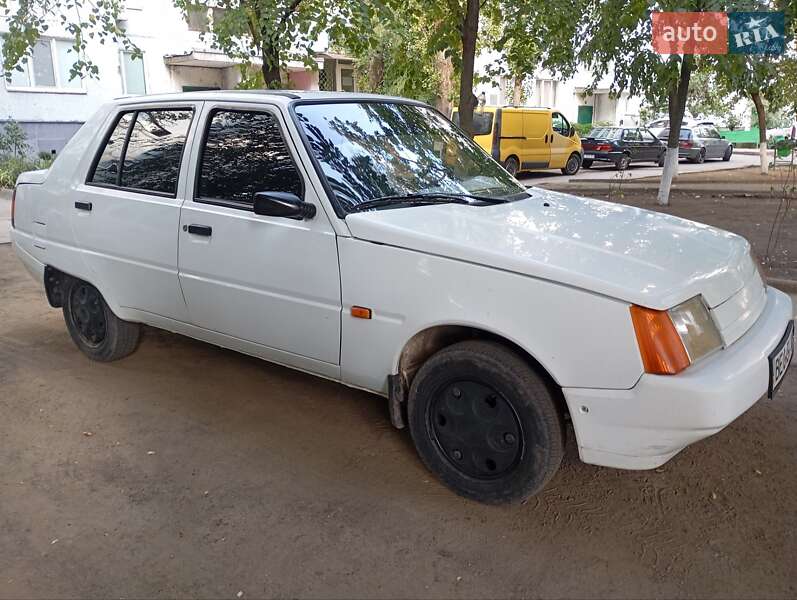 Лифтбек ЗАЗ 1103 Славута 2005 в Южноукраинске фото 7 Лифтбек ЗАЗ 1103 Славута 2005 в Южноукраинске