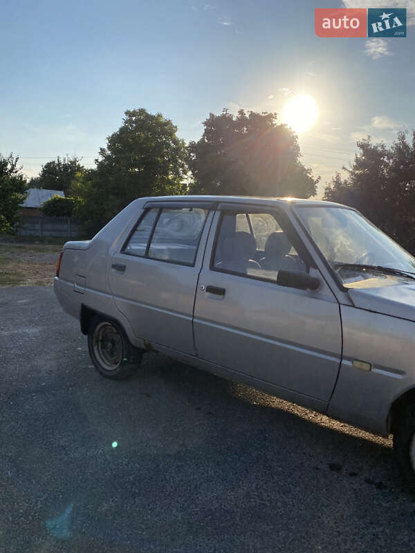 Лифтбек ЗАЗ 1103 Славута 2008 в Черкассах фото 5 Лифтбек ЗАЗ 1103 Славута 2008 в Черкассах