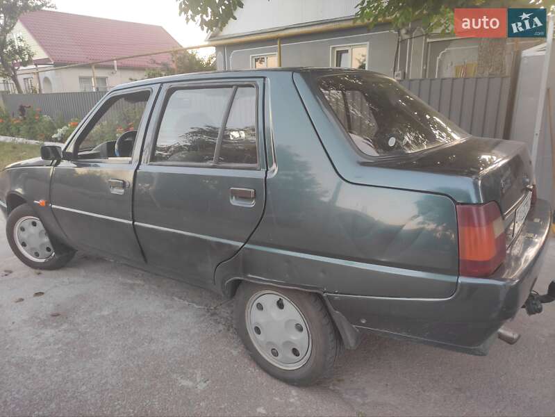 Лифтбек ЗАЗ 1103 Славута 2004 в Коростене