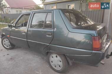 Лифтбек ЗАЗ 1103 Славута 2004 в 